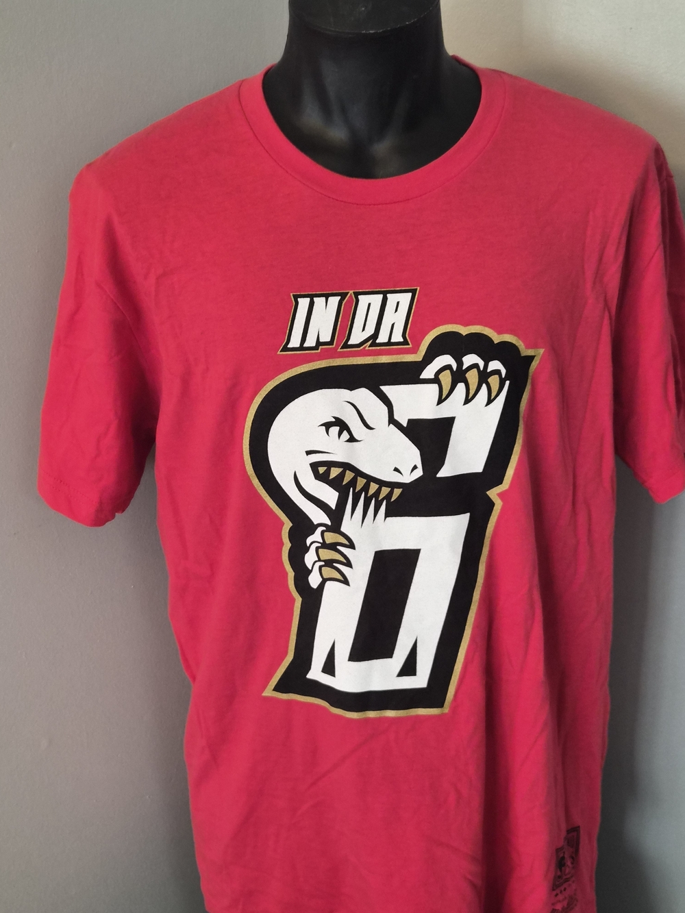 Mitchell & Ness Toronto Raptors “Raptors In Da Six” Hardwood Classics T-Shirt XL